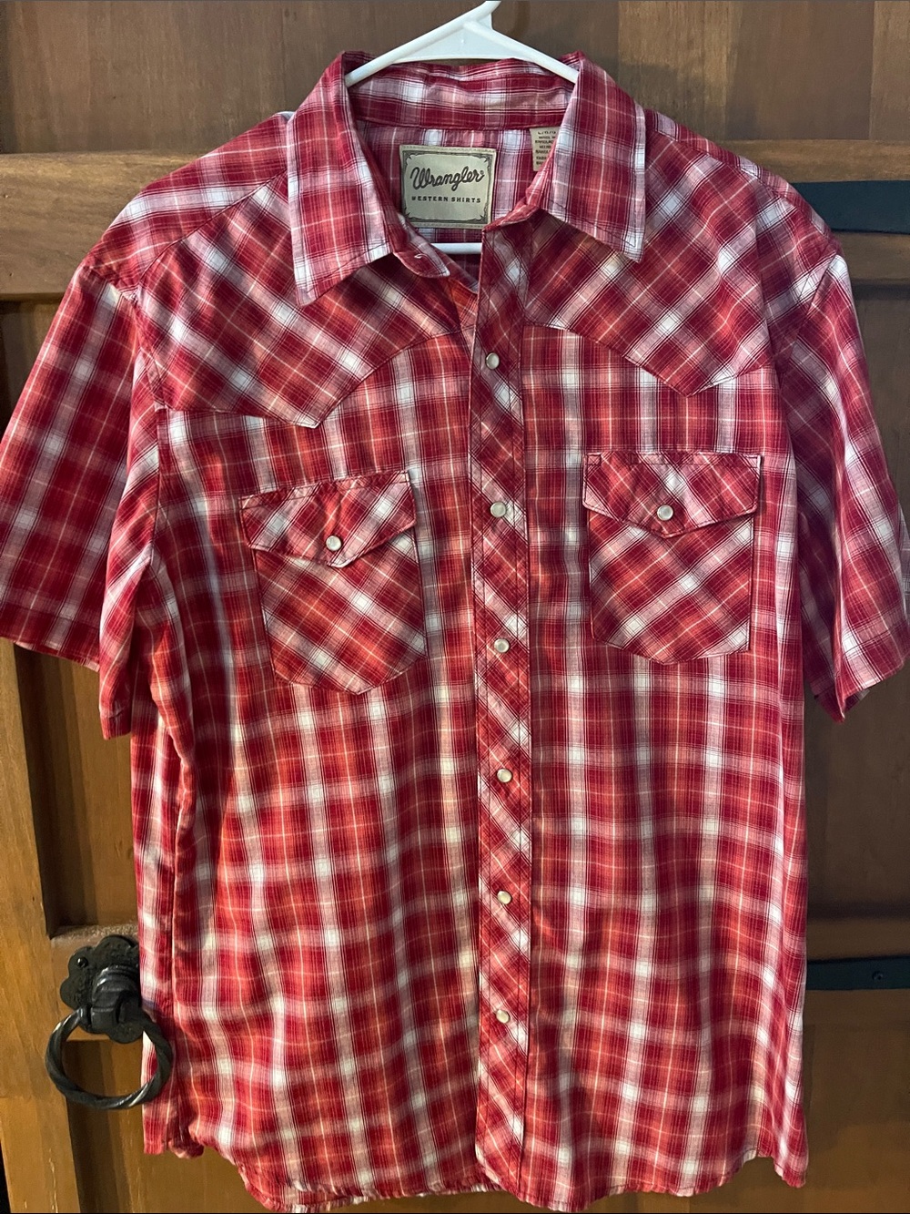 Wrangler Red and White Plaid Short-Sleeve Button-Down Shirt